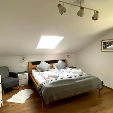 Pinta Kombilo Apartments Grobming Room photo